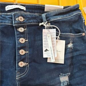 Women’s Kancan Jeans Brand New with Tags size 32x30L